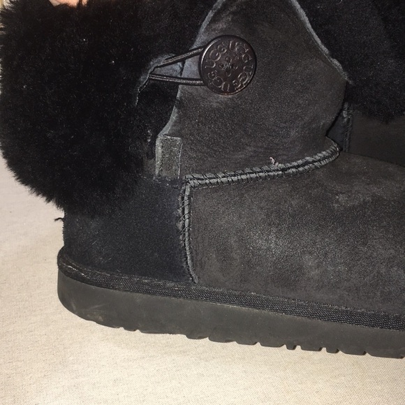 Ugg boots - Picture 3 of 6